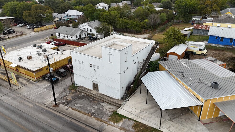 More Photos Of 1426 S New Braunfels Ave, San Antonio Freestanding For Sale