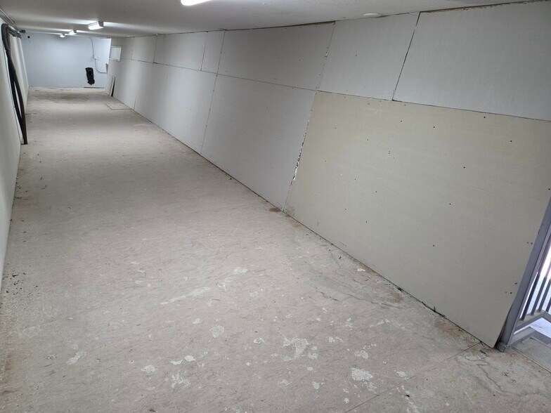 More Photos Of 1805 Futurity Dr, Sunland Park Manufacturing For Lease