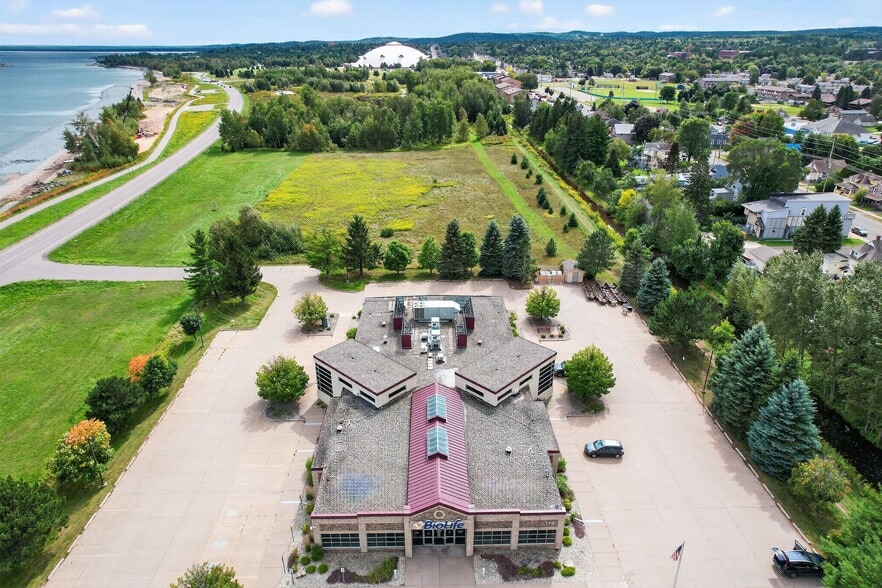 More Photos Of 175 Hawley St, Marquette Medical For Lease