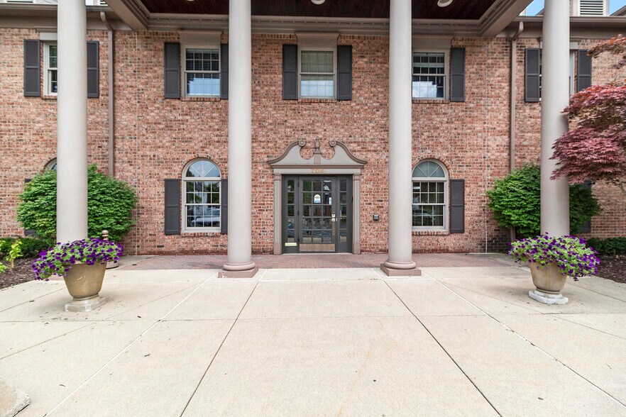 More Photos Of 705 S Main St, Plymouth Medical For Lease