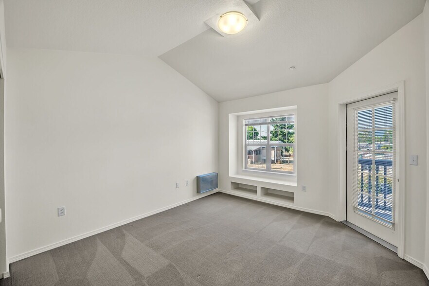 More Photos Of 2211 McKinney Ln, Lebanon Apartments For Sale
