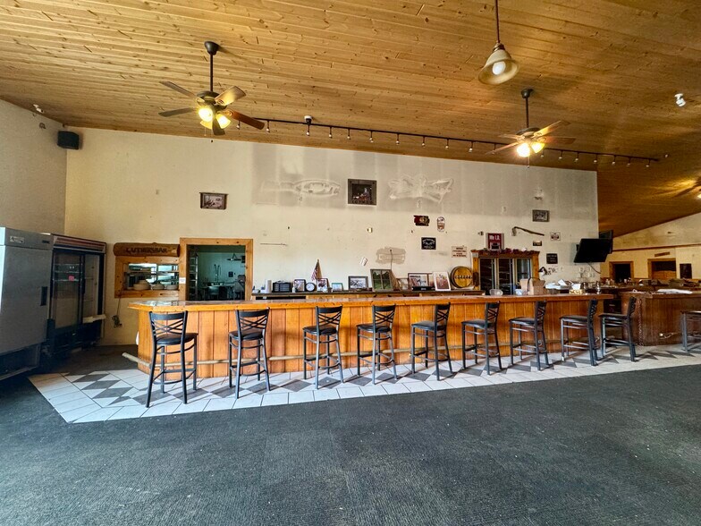 More Photos Of 479 6th Street St, Wells Industrial For Sale