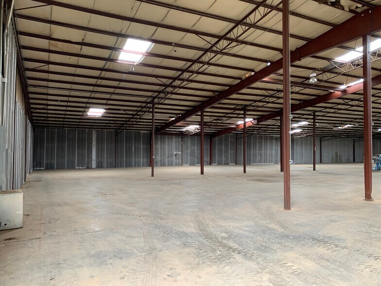 More Photos Of 601-605 N Tn-70, Rogersville Warehouse For Lease