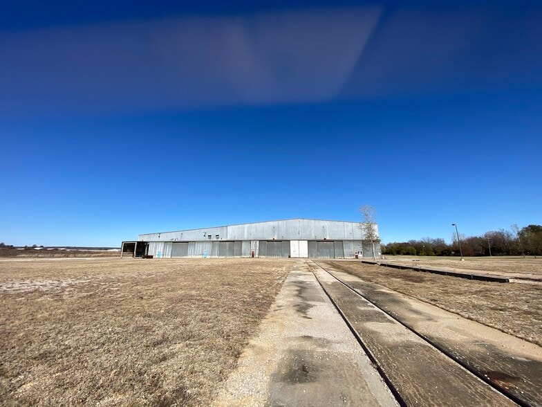 More Photos Of 1501 S John Zink Ave, Skiatook Manufacturing For Lease