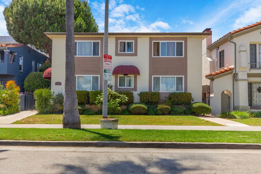 Primary Photo Of 447 S Palm Dr, Beverly Hills Apartments For Sale