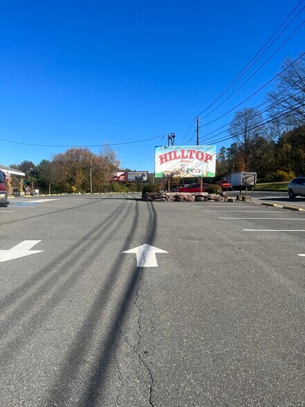 More Photos Of 2095 Route 209, Brodheadsville Storefront For Lease