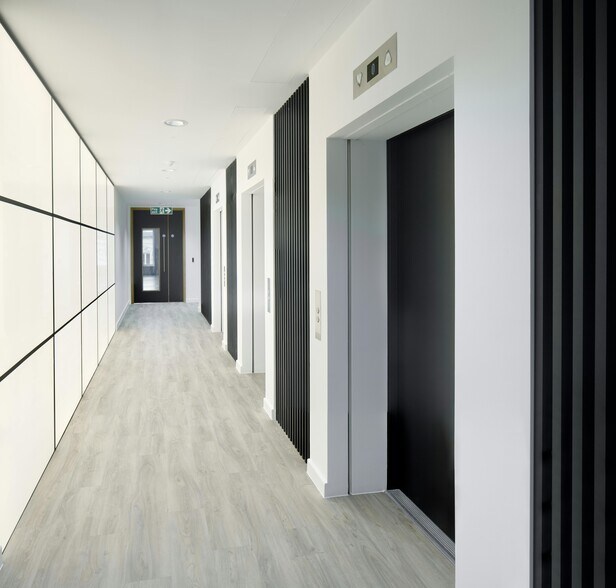 More Photos Of 1 Kingsway, London Office For Lease