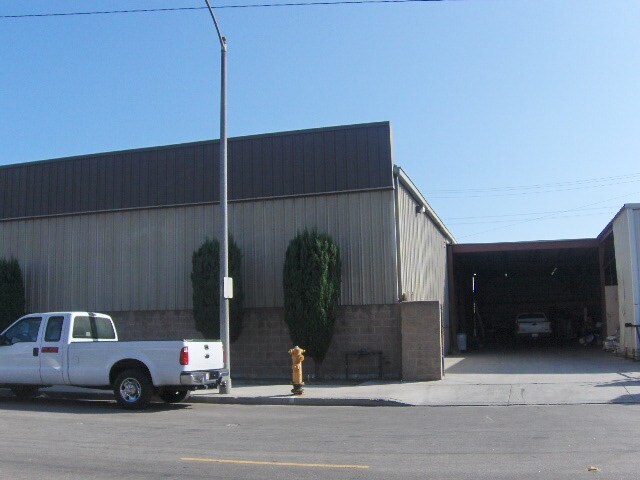 More Photos Of 1422 W Gaylord St, Long Beach Warehouse For Sale