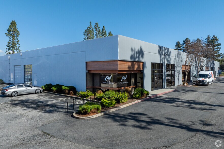 Primary Photo Of 110 Pioneer Way, Mountain View Research And Development For Lease