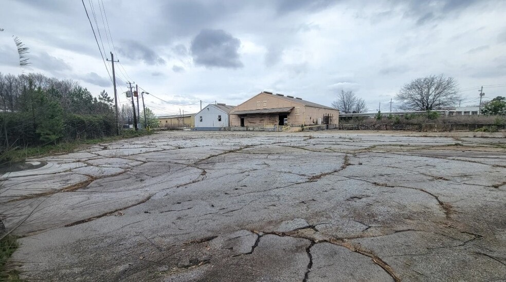 More Photos Of 1427 Central Ave, East Point Warehouse For Sale