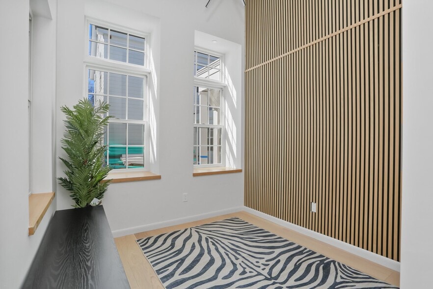 More Photos Of 63 Church St, Greenwich Apartments For Sale