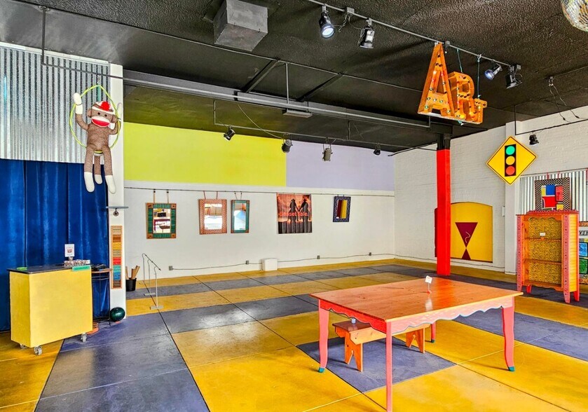 More Photos Of 79 Main St, Bisbee Storefront For Sale