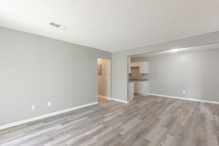 More Photos Of 333 S Mock Rd, Albany Apartments For Sale