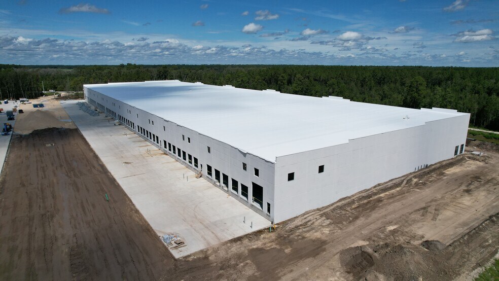 More Photos Of 14825 International Airport Blvd, Jacksonville Unknown For Lease