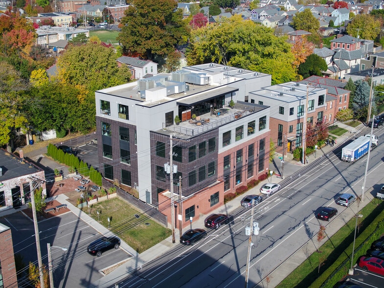 More Photos Of 893-901 N 4th St, Columbus Office Residential For Sale