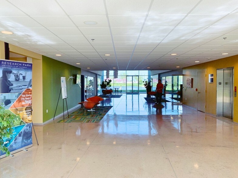 More Photos Of 2100 S Oak St, Champaign Office For Lease