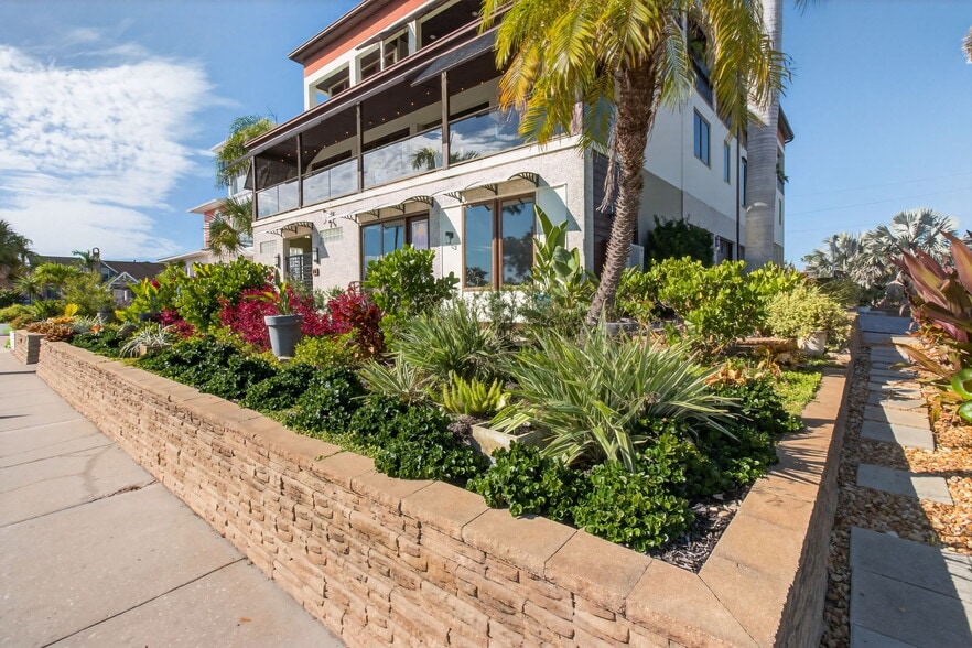 More Photos Of 5657 Shore S blvd, Gulfport Specialty For Sale