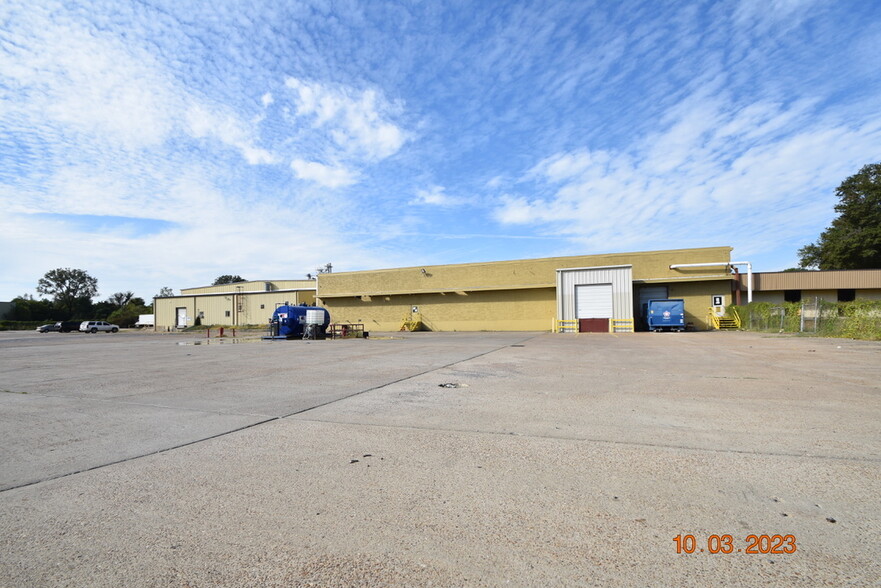 Primary Photo Of 956 N Broadway St, Greenville Distribution For Sale