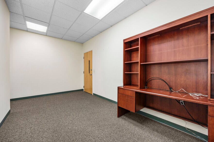 More Photos Of 7511 W Arrowhead Ave, Kennewick Office For Lease