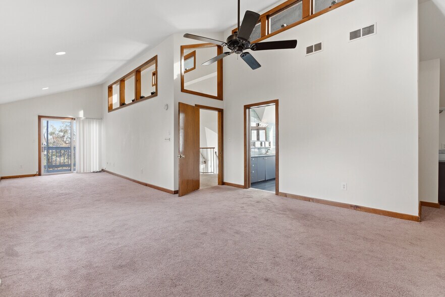 More Photos Of 1818 Oak Tree Rd, Edison Medical For Lease