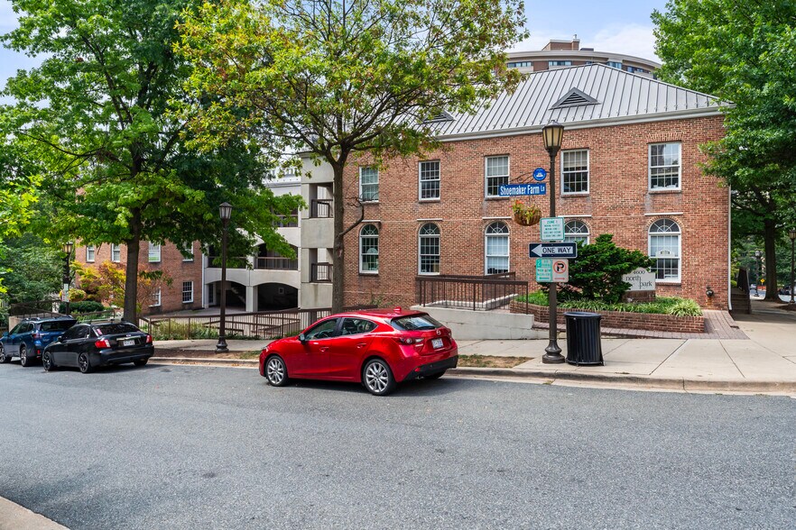 More Photos Of 4600 N Park Ave, Chevy Chase Medical For Sale