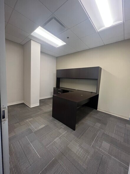 More Photos Of 1499 Post Rd, Fairfield Storefront For Lease