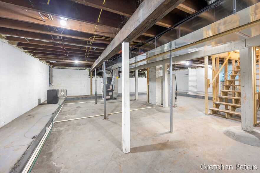 More Photos Of 5352 Plainfield Ave NE, Grand Rapids Storefront Retail Residential For Sale