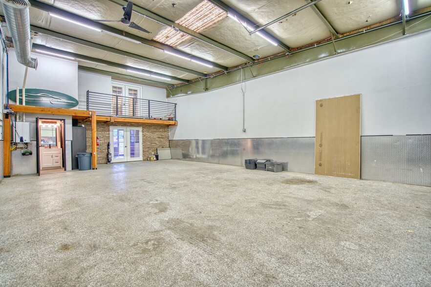More Photos Of 851 E Hwy 224, Denver Warehouse For Sale