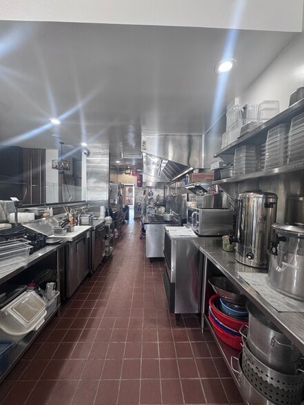 More Photos Of 349 N La Cienega Blvd, Los Angeles Restaurant For Lease