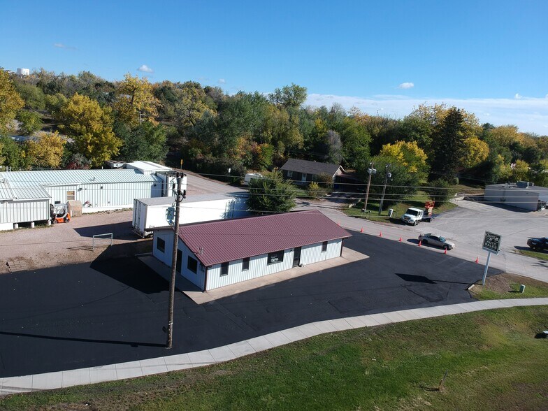 Primary Photo Of 1585 Valley Dr, Rapid City General Retail For Sale