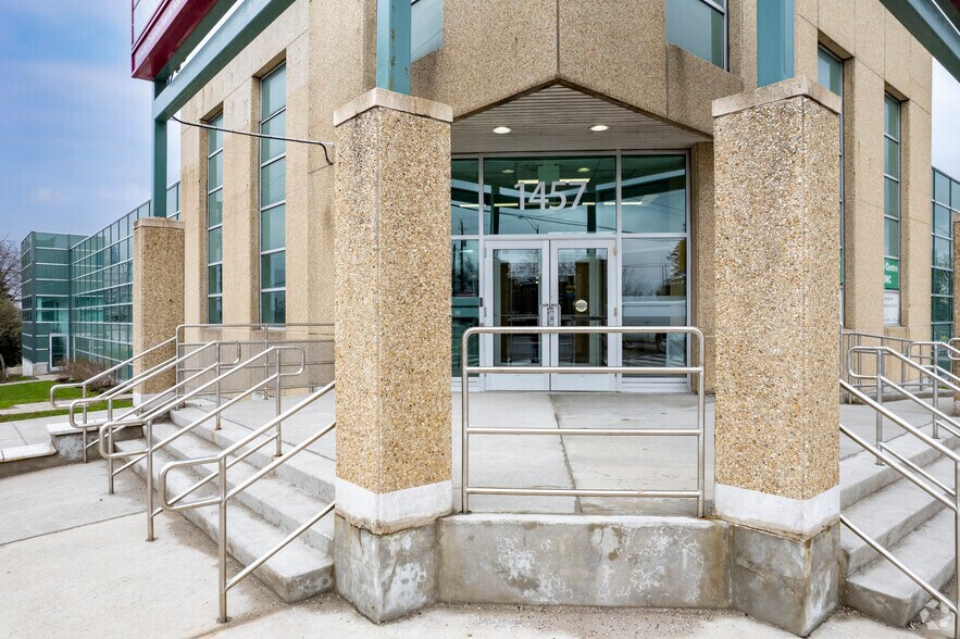 More Photos Of 1455-1457 Mccowan Rd, Toronto Storefront Retail Office For Lease