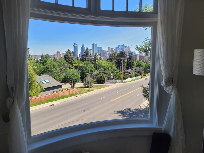 More Photos Of 1909 17th Ave SW, Calgary Office For Lease