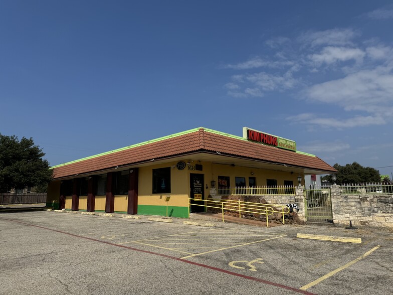 Primary Photo Of 315 N Bell Blvd, Cedar Park Restaurant For Lease