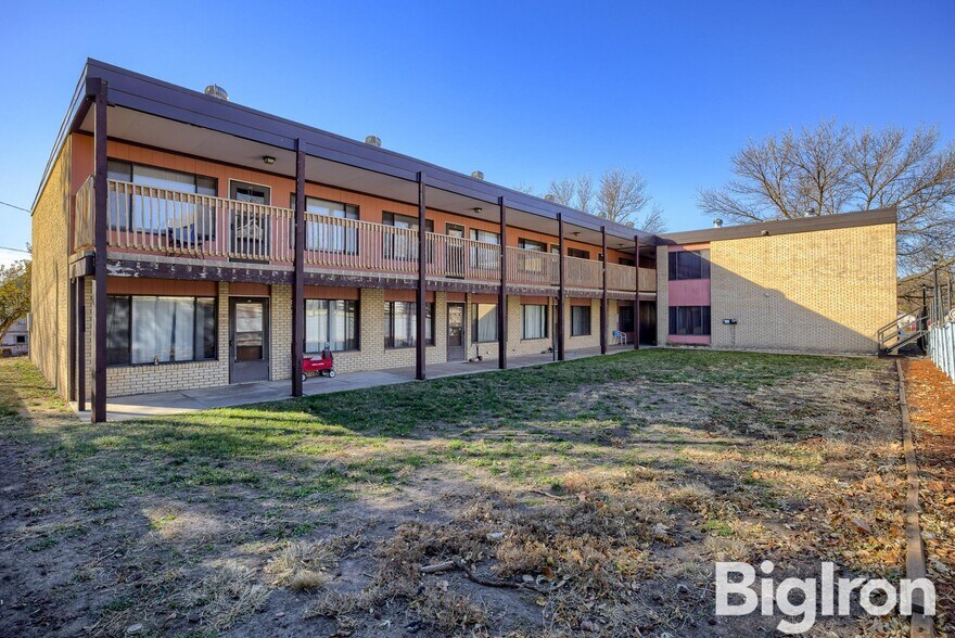 More Photos Of 525 I St, Fairbury Apartments For Sale