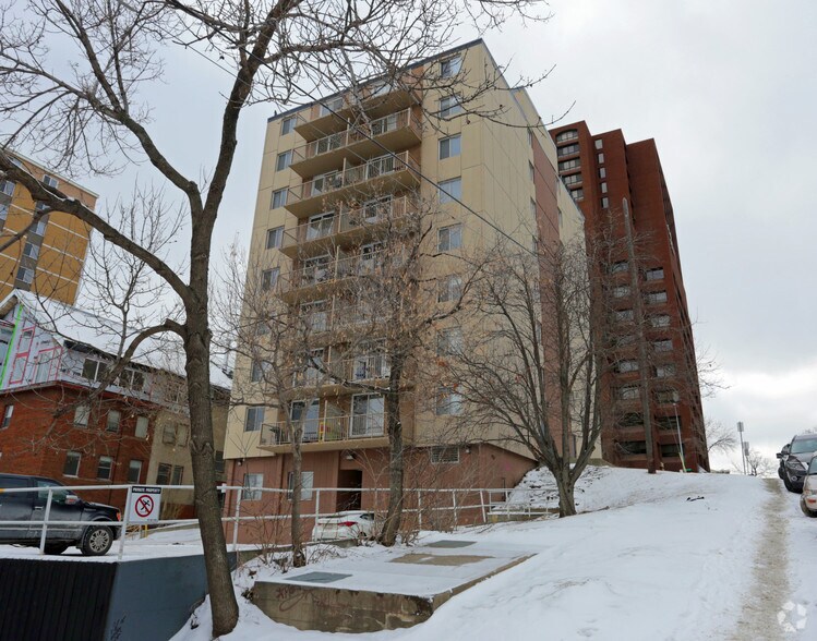 More Photos Of 9746 106th St NW, Edmonton Apartments For Sale