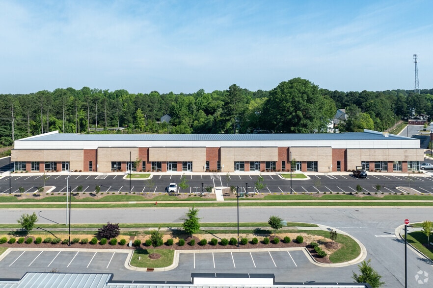 More Photos Of 2041 Energy Dr, Apex Unknown For Lease