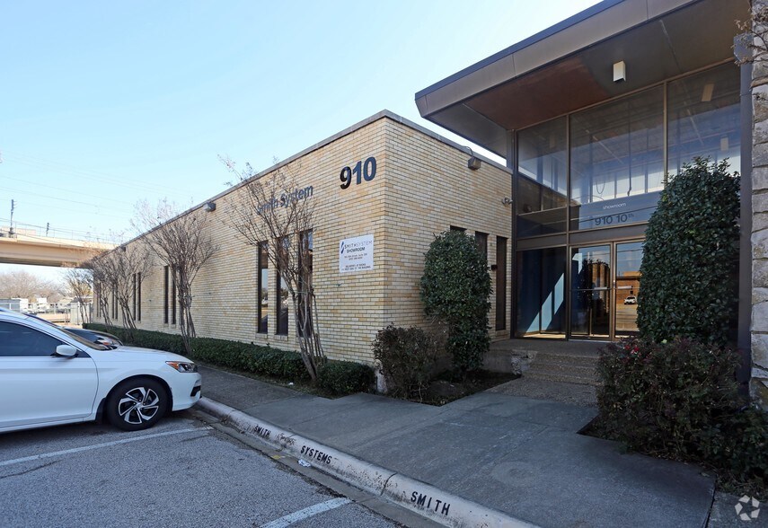 Primary Photo Of 910 10th St, Plano Warehouse For Sale