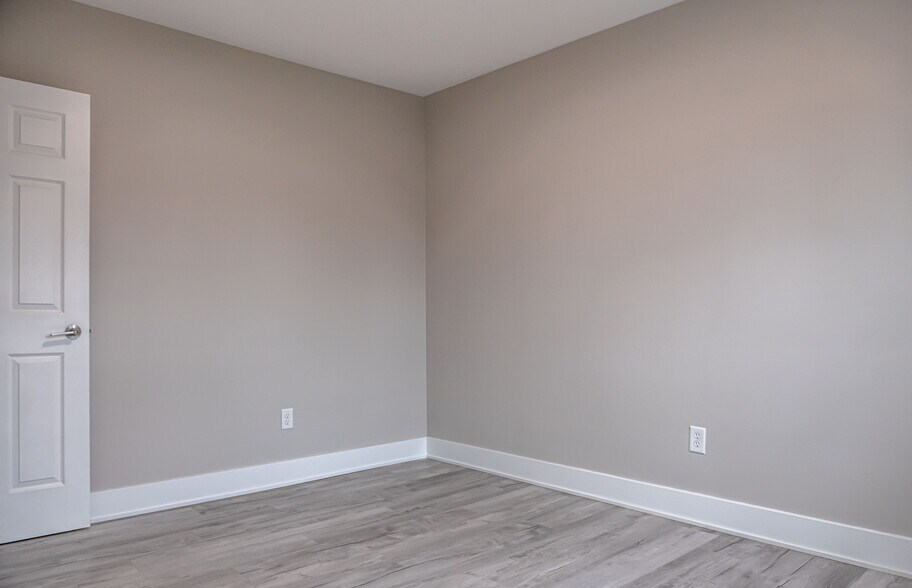 More Photos Of 320 Koch Ave, Ann Arbor Apartments For Sale