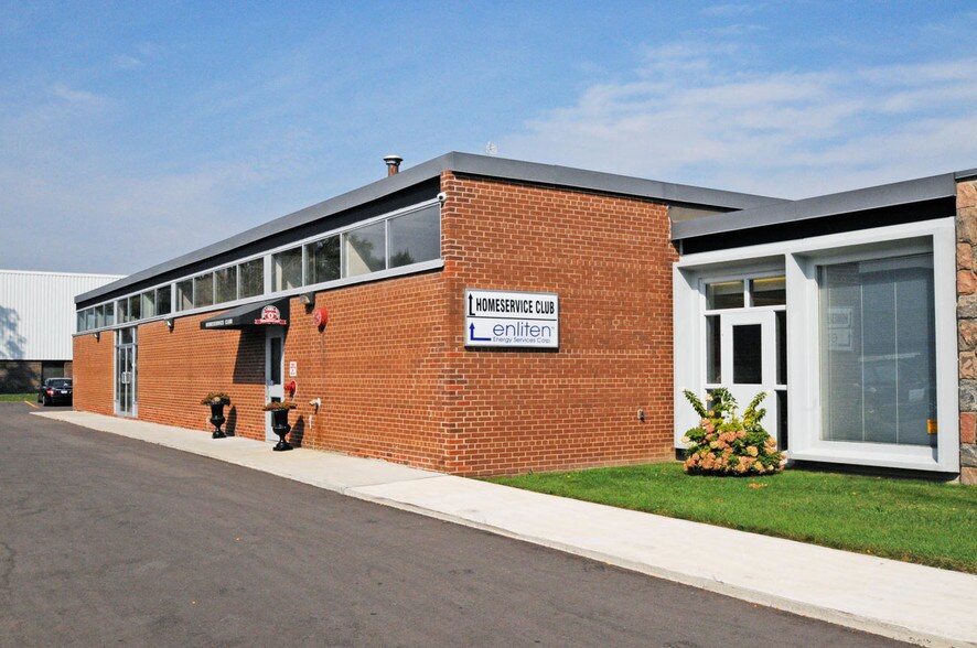 More Photos Of 64 Prince Andrew Pl, Toronto Warehouse For Lease