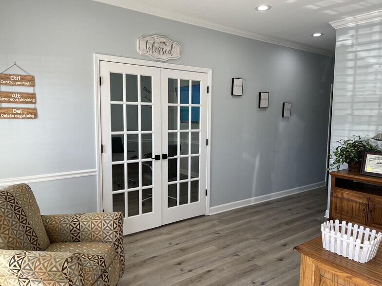 More Photos Of 9695 Lebanon Rd, Mount Juliet Office For Lease