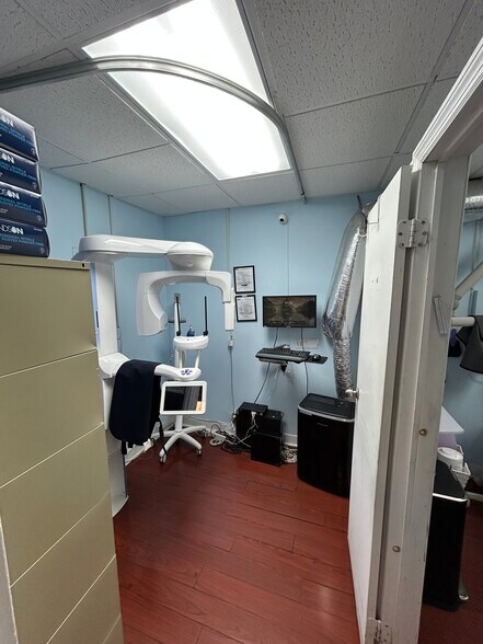 More Photos Of 142-144 Joralemon St, Brooklyn Medical For Sale
