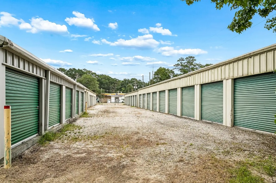 More Photos Of 81694 LA-21, Bush Self Storage For Sale