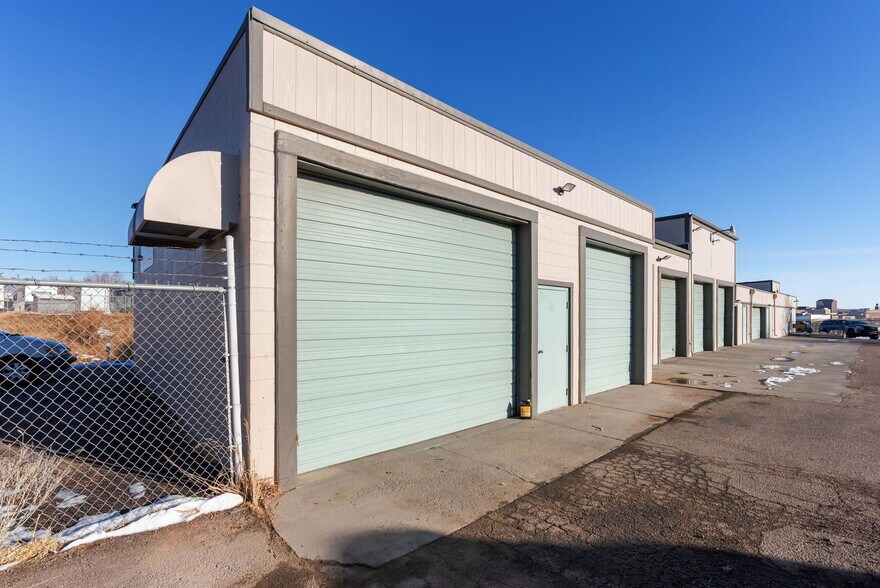 More Photos Of 845 W Moreno Ave, Colorado Springs Warehouse For Sale