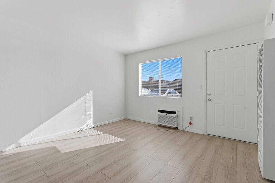 More Photos Of 330 Roberts Ln, Bakersfield Apartments For Sale