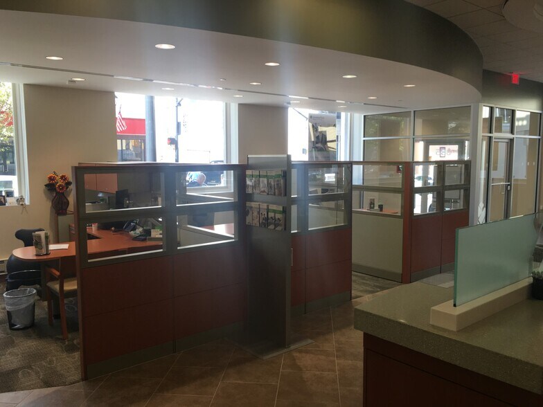 More Photos Of 385 George St, New Brunswick Restaurant For Lease