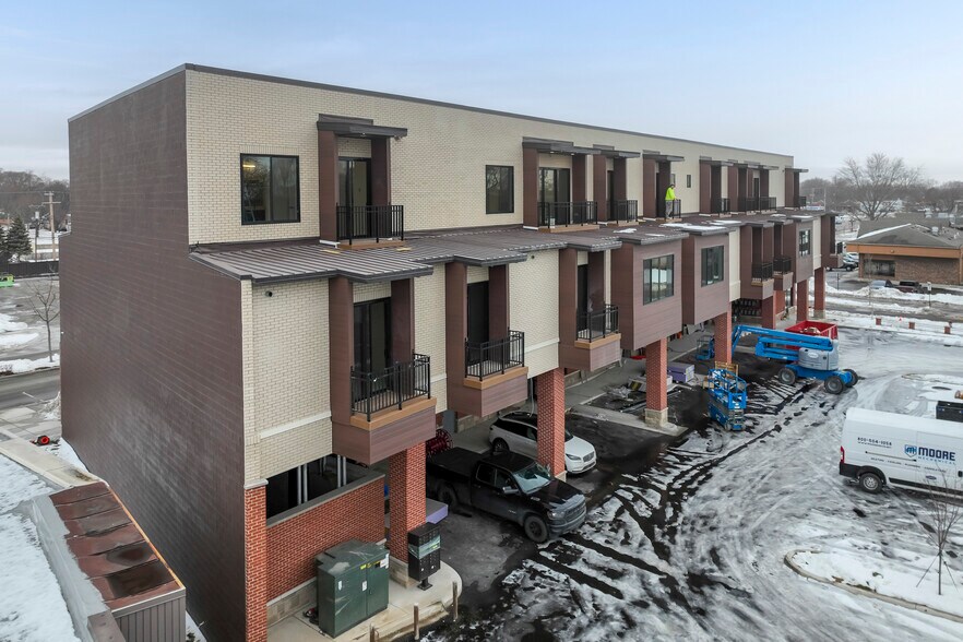 More Photos Of 1760 E Auburn Rd, Rochester Apartments For Lease