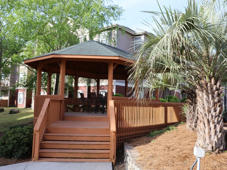 More Photos Of 215 Spencer Pl, Cayce Apartments For Sale