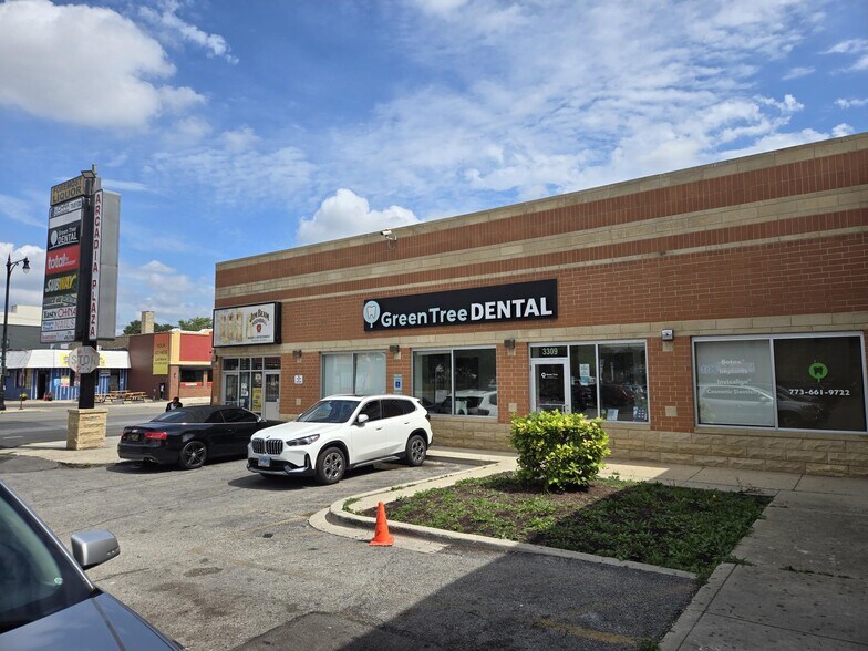 More Photos Of 3301-3327 W North Ave, Chicago Unknown For Lease