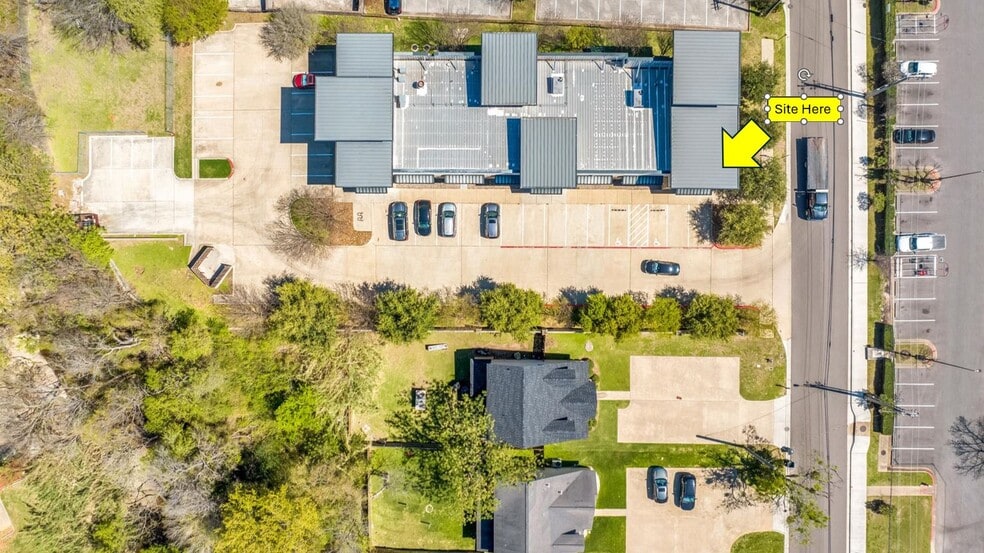 More Photos Of 1713 Park Pl, College Station General Retail For Lease