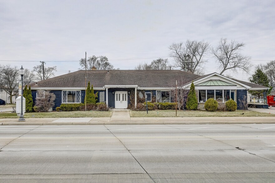 More Photos Of 23919 John R Rd, Hazel Park Freestanding For Sale